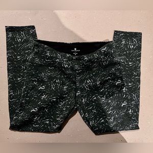 Tuff Athletics Active Leggings Zip Pocket